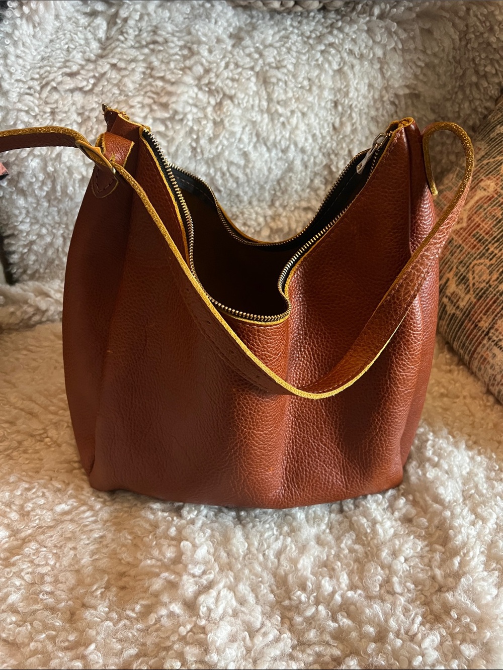 Portland Leather Aspen Shoulder Bag - Large - Picture 7 of 8